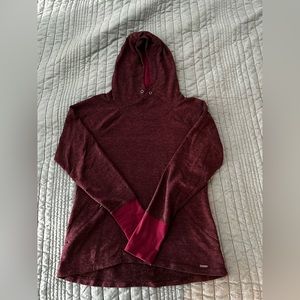 Avalanche maroon, long sleeve, hooded top
